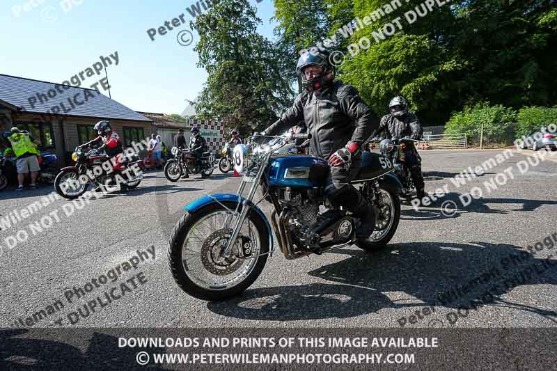 cadwell park;cadwell park photographs;cadwell trackday photographs;enduro digital images;event digital images;eventdigitalimages;peter wileman photography;racing digital images;trackday digital images;trackday photos